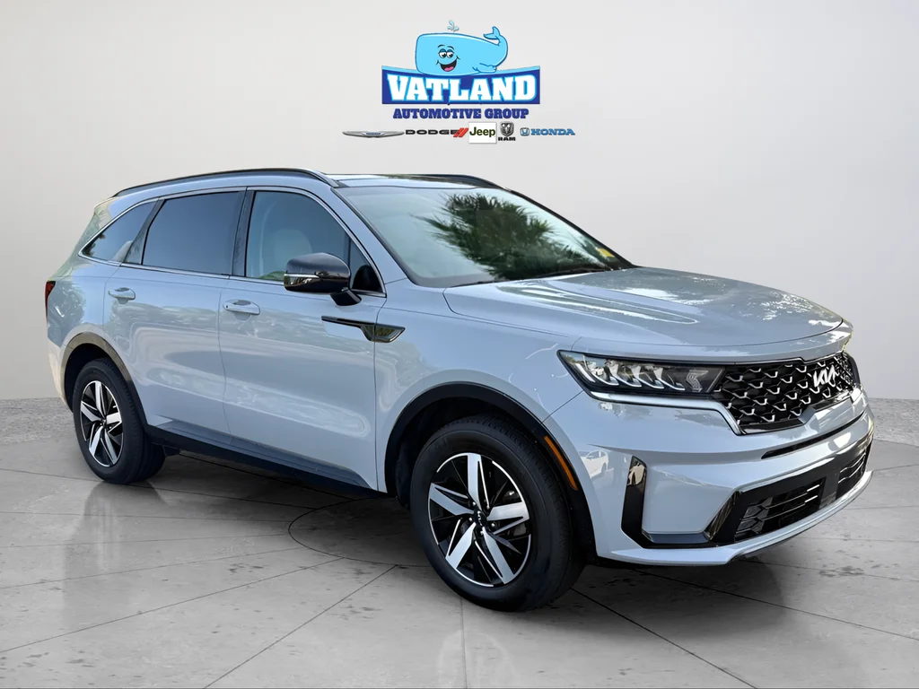 Used 2022 Gray Kia EX image 7