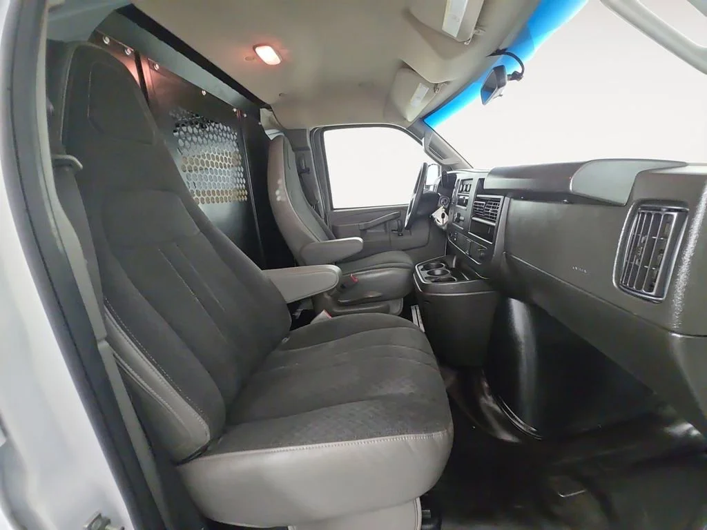 Used 2024 Summit White Chevrolet WT image 15