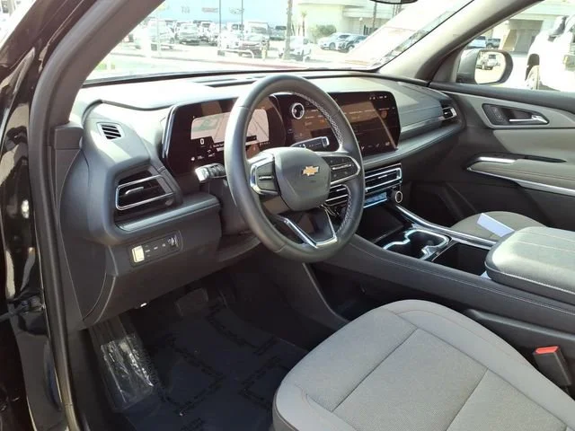 Used 2025 Mosaic Black Metallic Chevrolet LT image 14