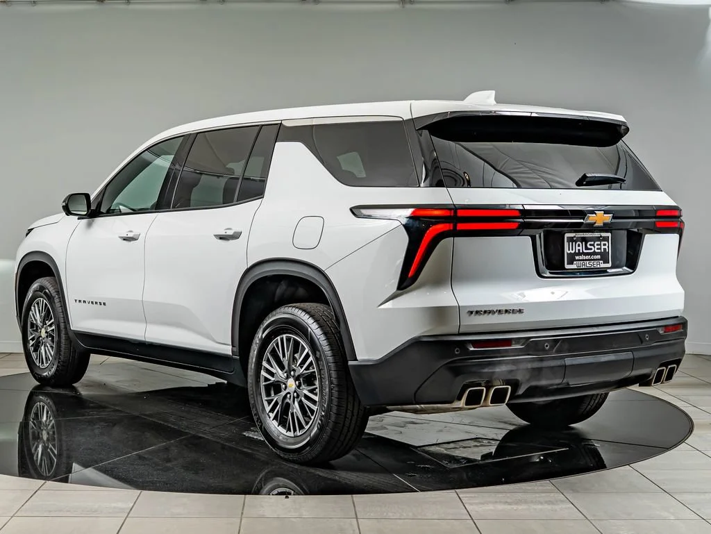 Used 2024 Summit White Chevrolet LS image 7