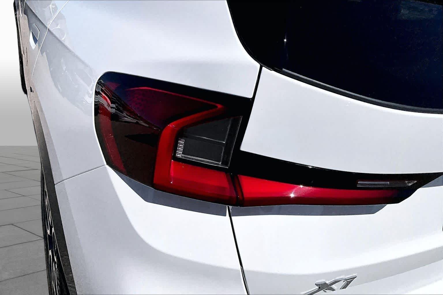 New 2026 Alpine White BMW xDrive28i image 13