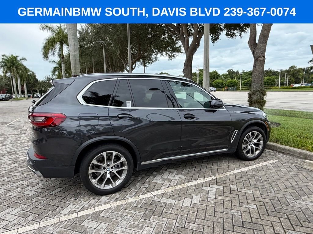 Used 2020 Dark Graphite BMW xDrive40i image 8