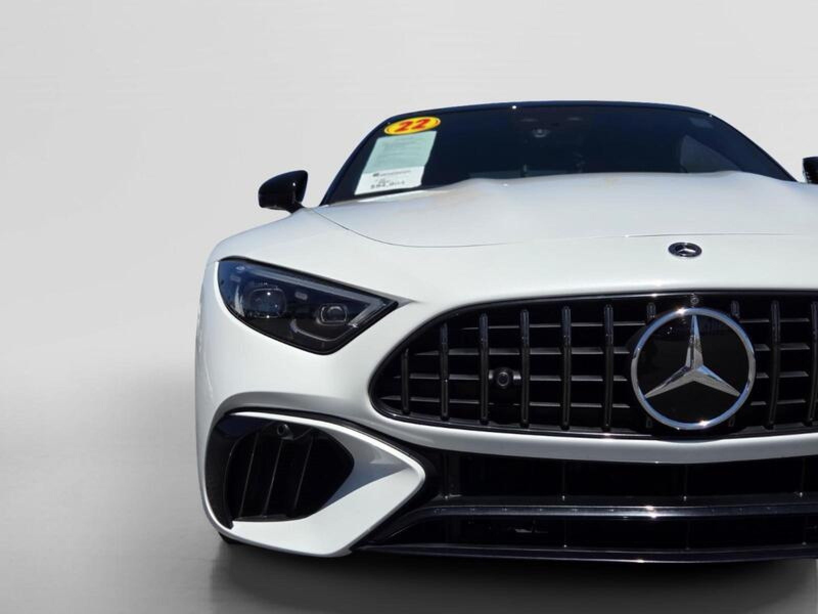 Certified Used 2022 MANUFAKTUR Moonlight White Metallic Mercedes-Benz AMG® SL 55 image 10