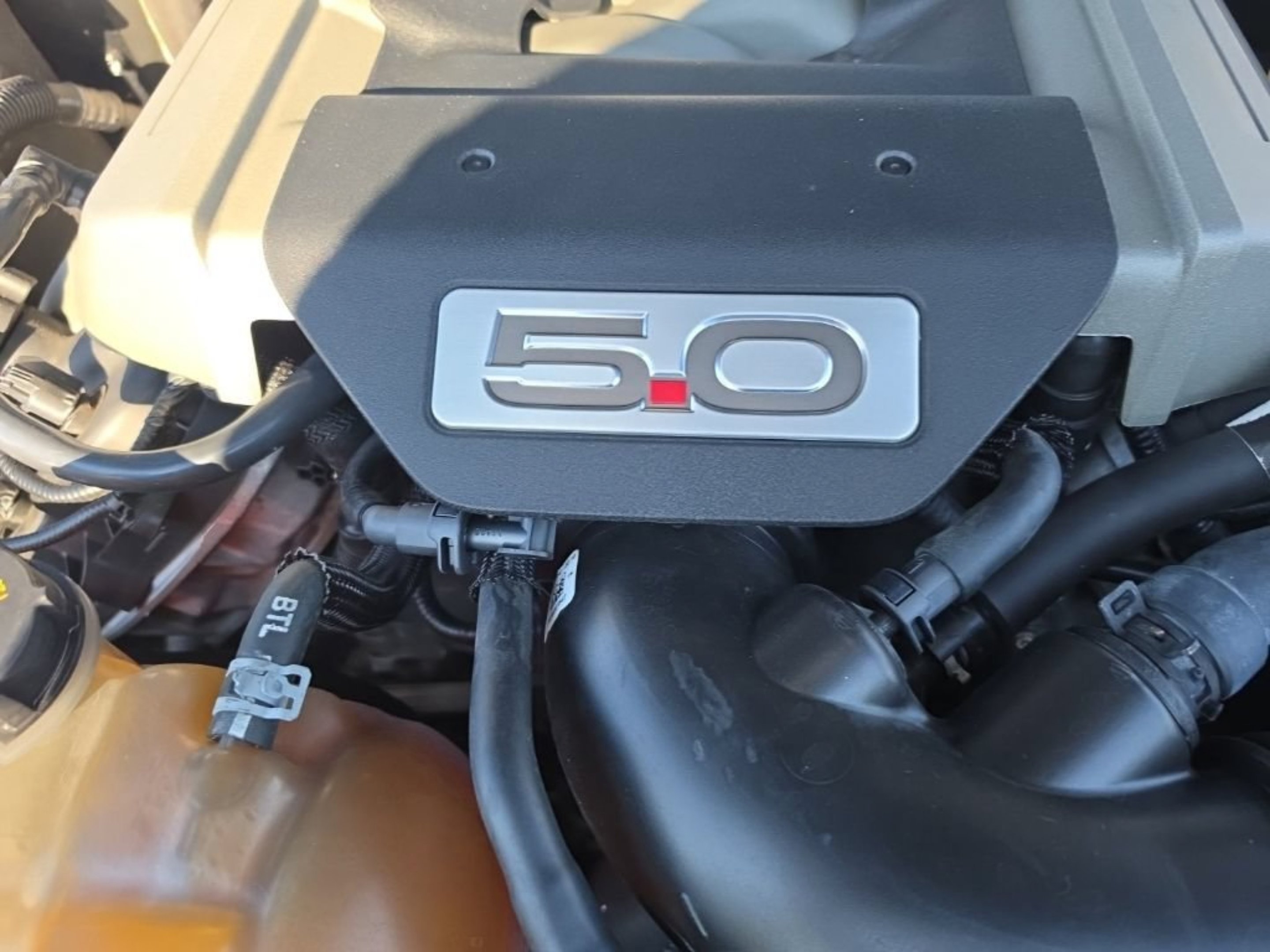 Used 2015 Black Ford GT Premium image 11