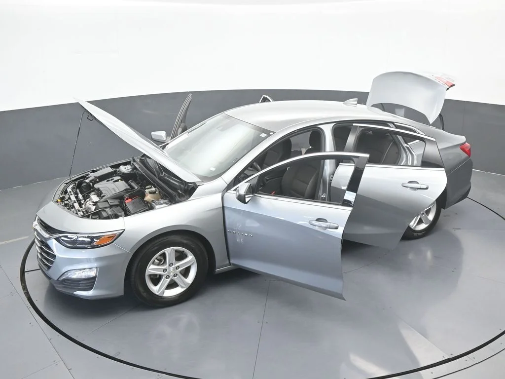 Used 2024 Sterling Gray Metallic Chevrolet LT image 63