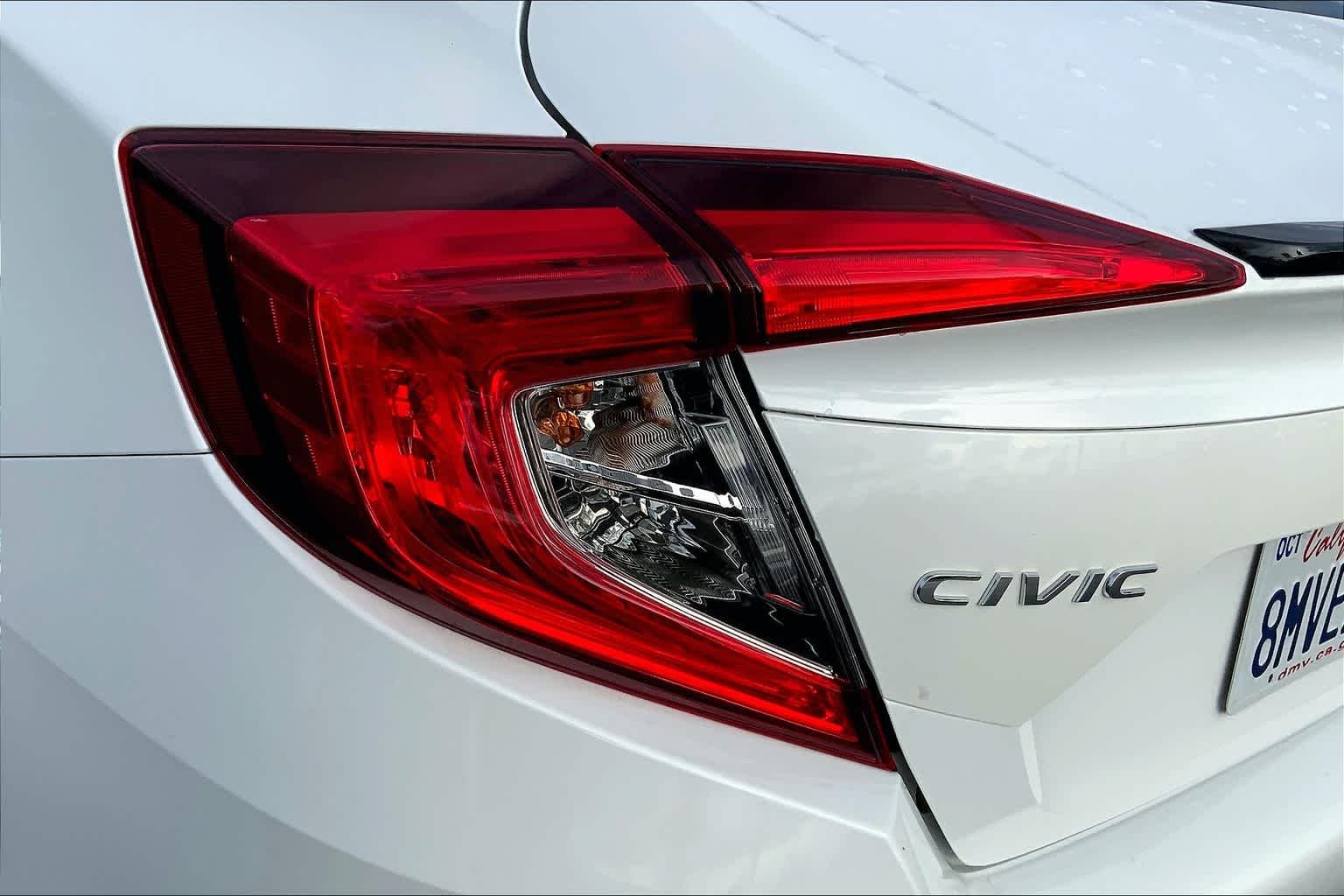 Used 2019 Platinum White Pearl Honda Sport image 27
