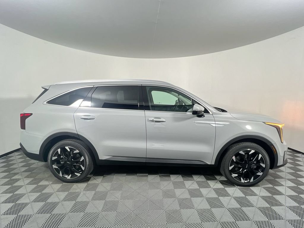 New 2026 Wolf Gray Kia EX image 2