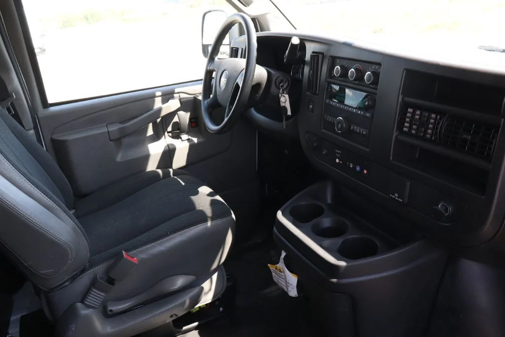Used 2024 Summit White GMC Work Van image 11