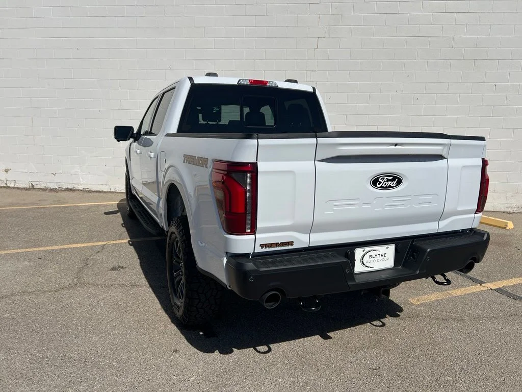 New 2026 Oxford White Ford Tremor® image 3