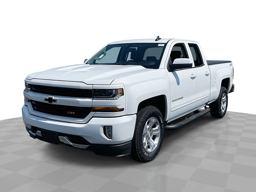 Used 2019 Summit White Chevrolet LT image 1