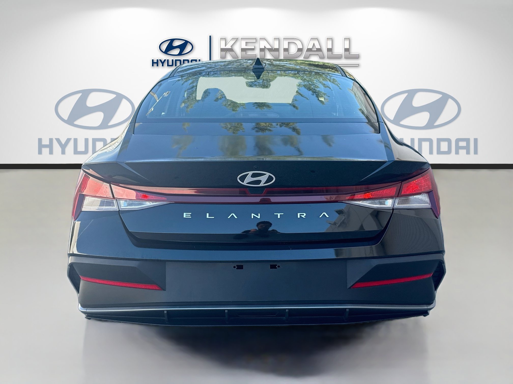 2025 Hyundai Elantra SE - Photo 5
