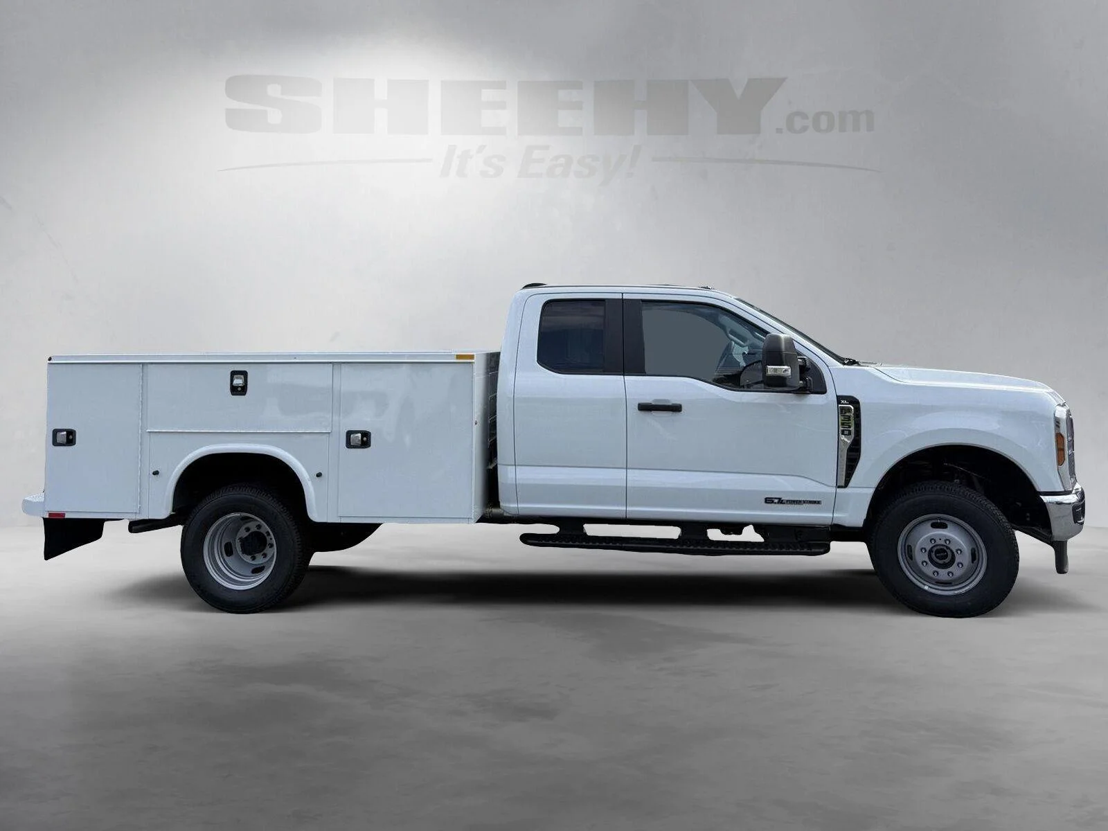 New 2026 Oxford White Ford XL image 4
