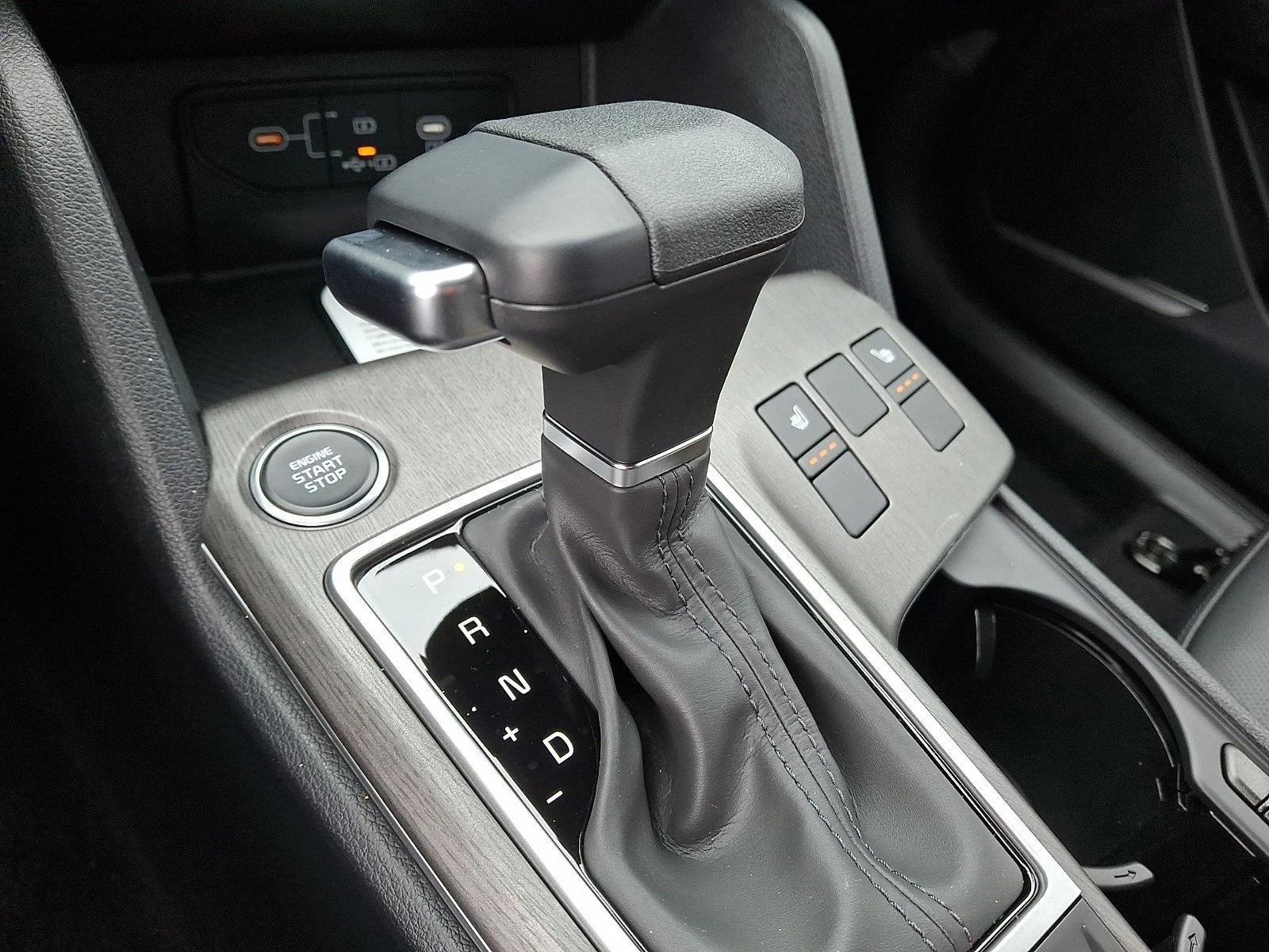 New 2026 Wolf Gray Kia X-Line image 8