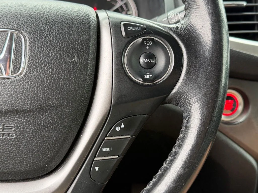 Used 2018  Honda EX-L image 31