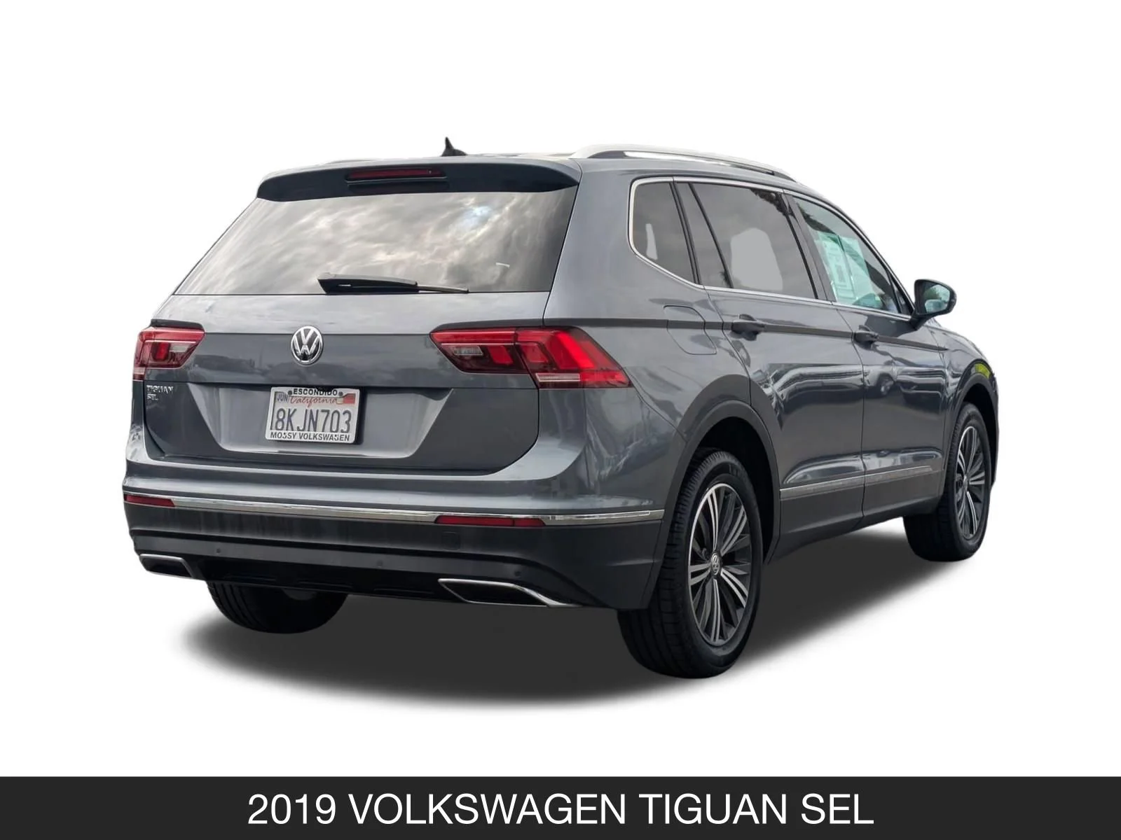 Used 2019 Platinum Gray Metallic Volkswagen SE image 9