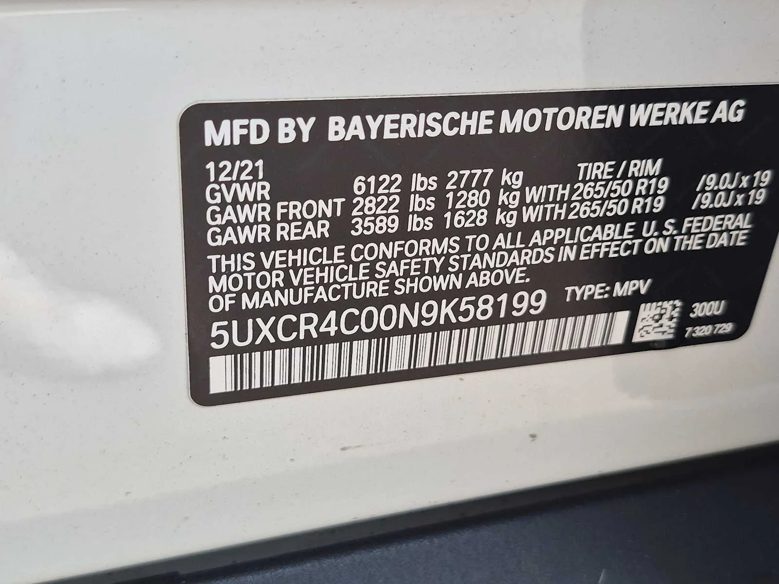 Used 2022 Alpine White BMW sDrive40i image 38