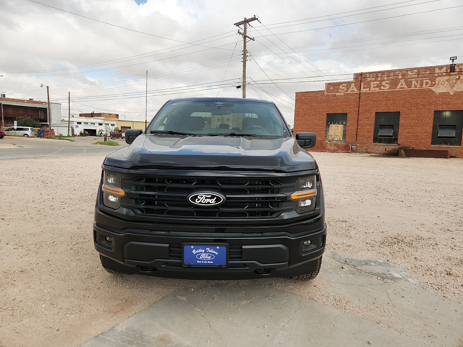 New 2026 Agate Black Metallic Ford XLT image 2