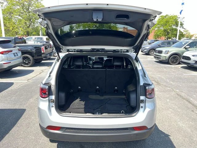 Used 2024 Silver Jeep Limited image 21