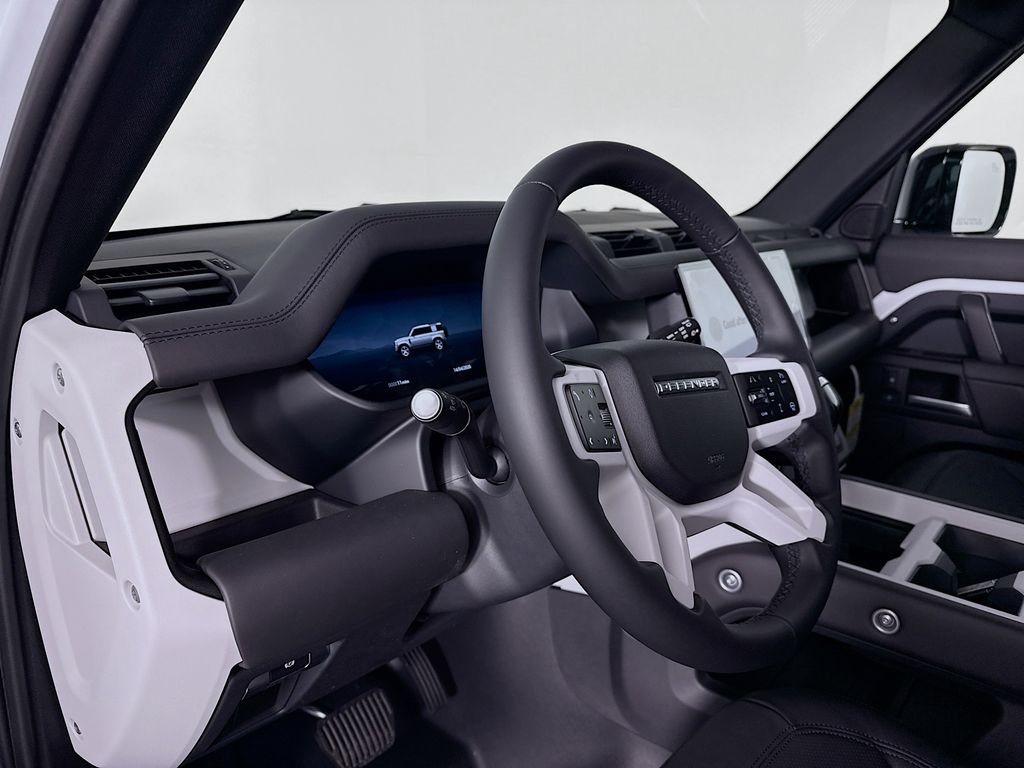 New 2026 Fuji White Land Rover X-Dynamic SE image 4