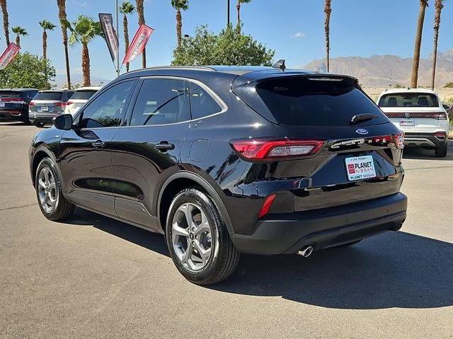 2026 Ford Escape ST-Line - Photo 8