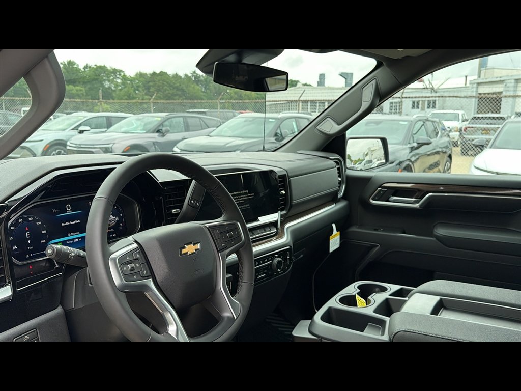 2026 Chevrolet Silverado 1500 LT - Photo 9