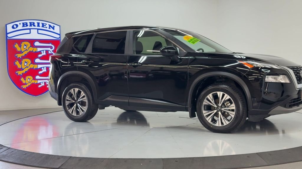 Used 2023 Super Black Nissan SV image 3