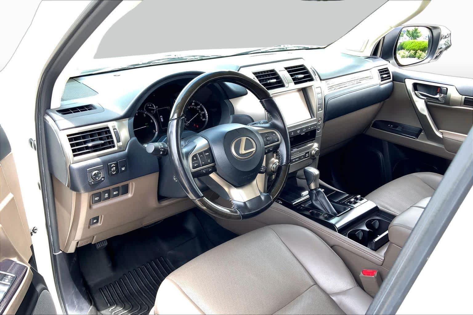 Used 2020 Starfire Pearl Lexus Premium image 32