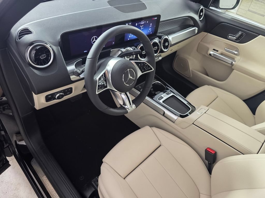 New 2026 Night Black Mercedes-Benz GLB 250 image 23