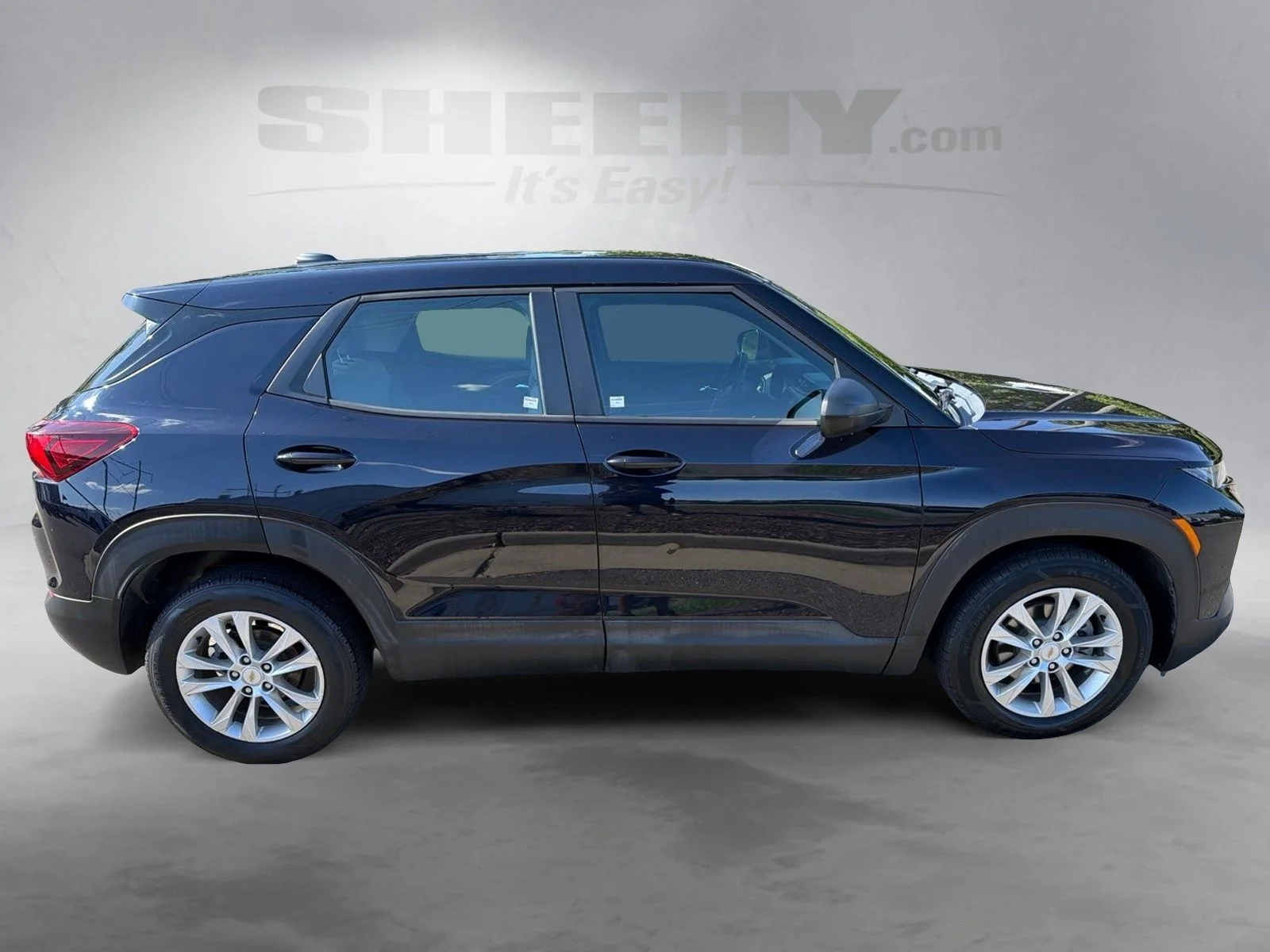 Used 2021 Midnight Blue Metallic Chevrolet LS image 9
