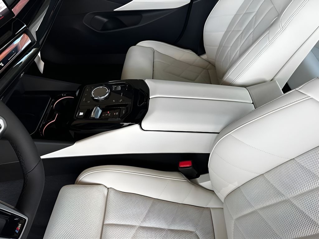 New 2027 Black Sapphire Metallic BMW 530i xDrive image 21