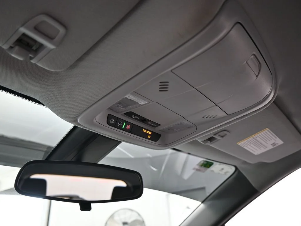 Used 2019 Silver Ice Metallic Chevrolet L image 21