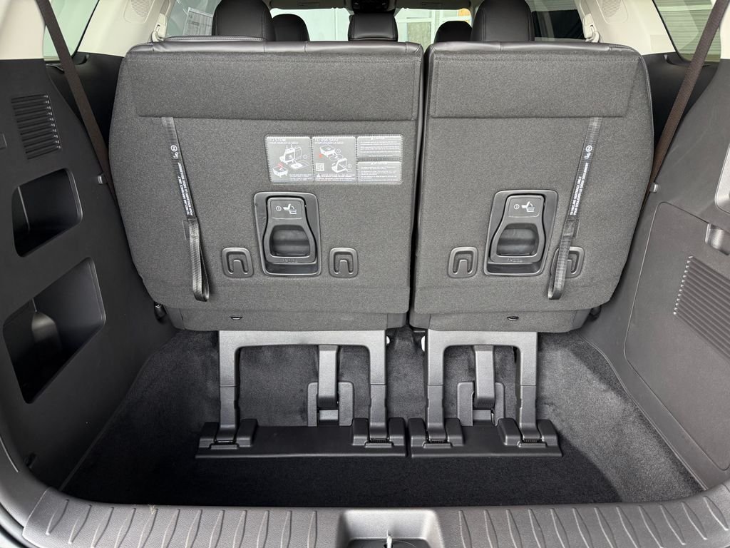 New 2026 Ceramic Silver Kia EX image 10