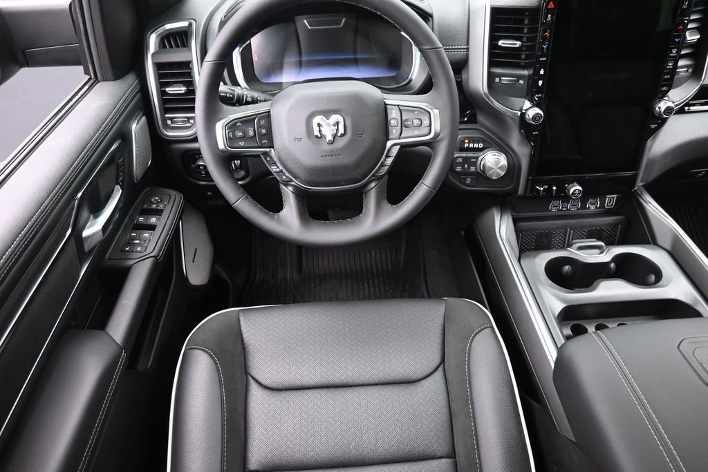 New 2026 Granite Crystal Metallic Clear-Coat Exterior Paint RAM Laramie image 14