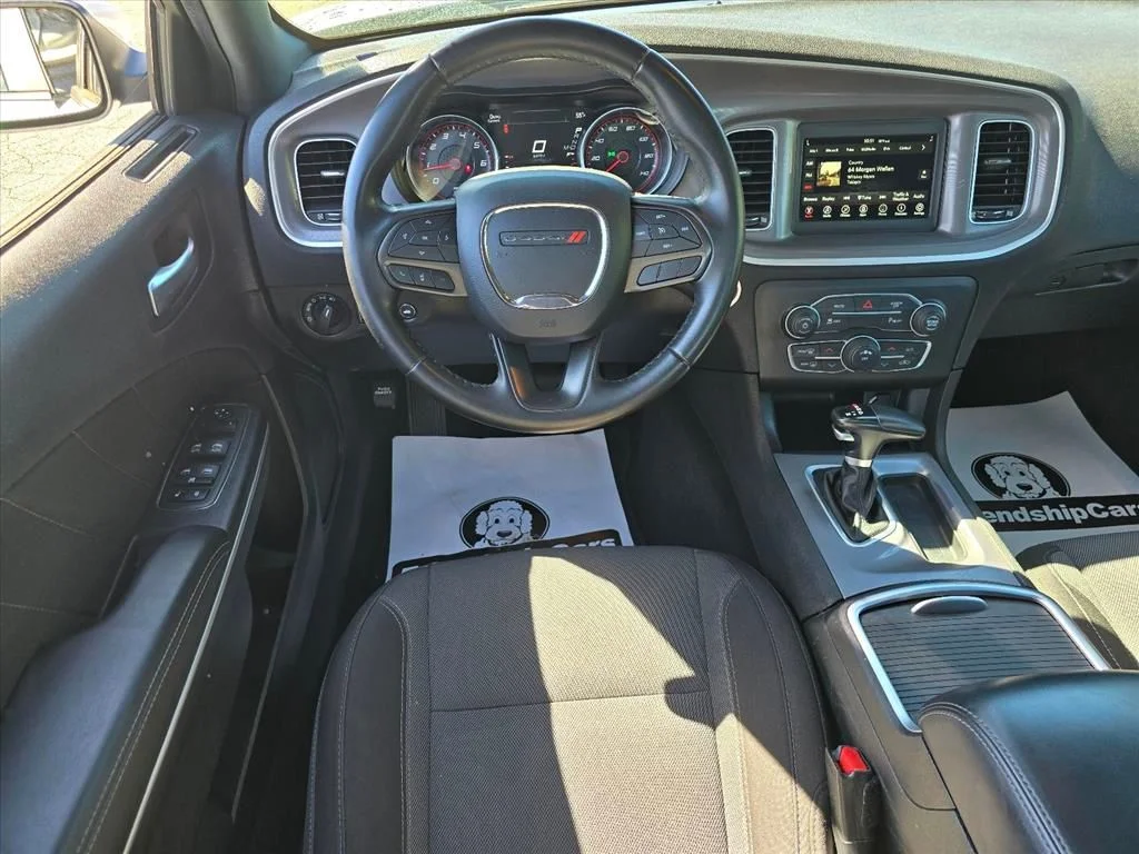 Used 2022 White Dodge SXT image 3