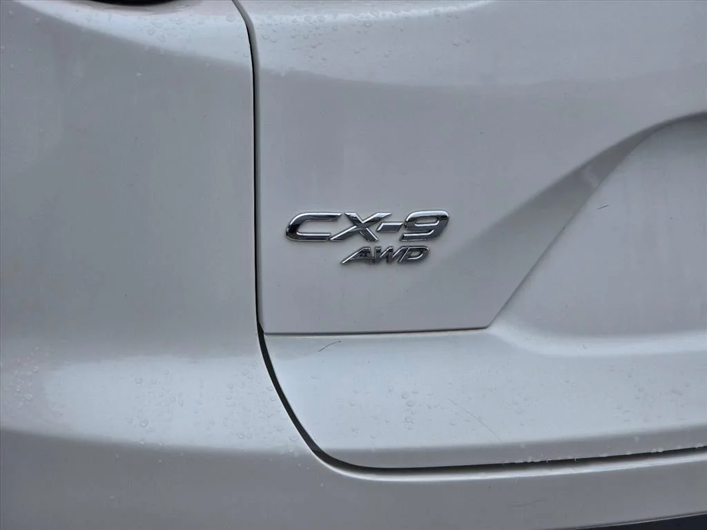 Used 2018 White Mazda Grand Touring image 14
