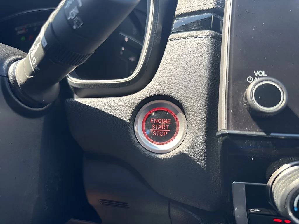 Used 2019  Honda Touring image 23