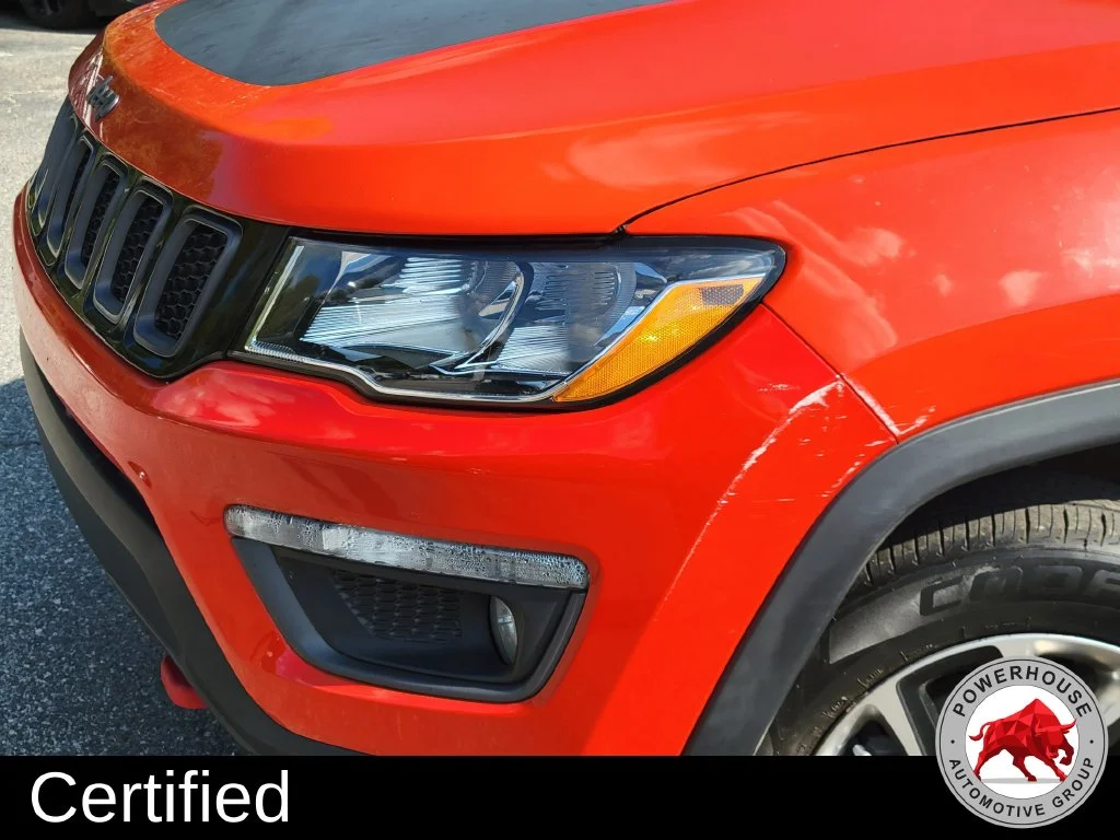 Used 2018 Orange Jeep Trailhawk image 11
