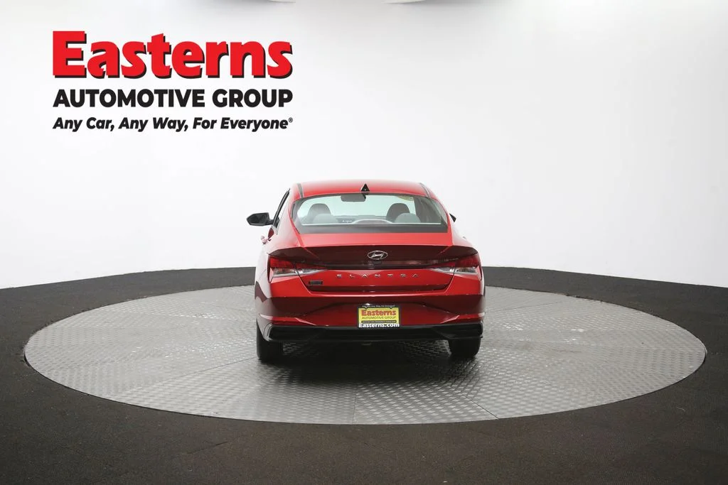 Used 2023 Red Hyundai SE image 36