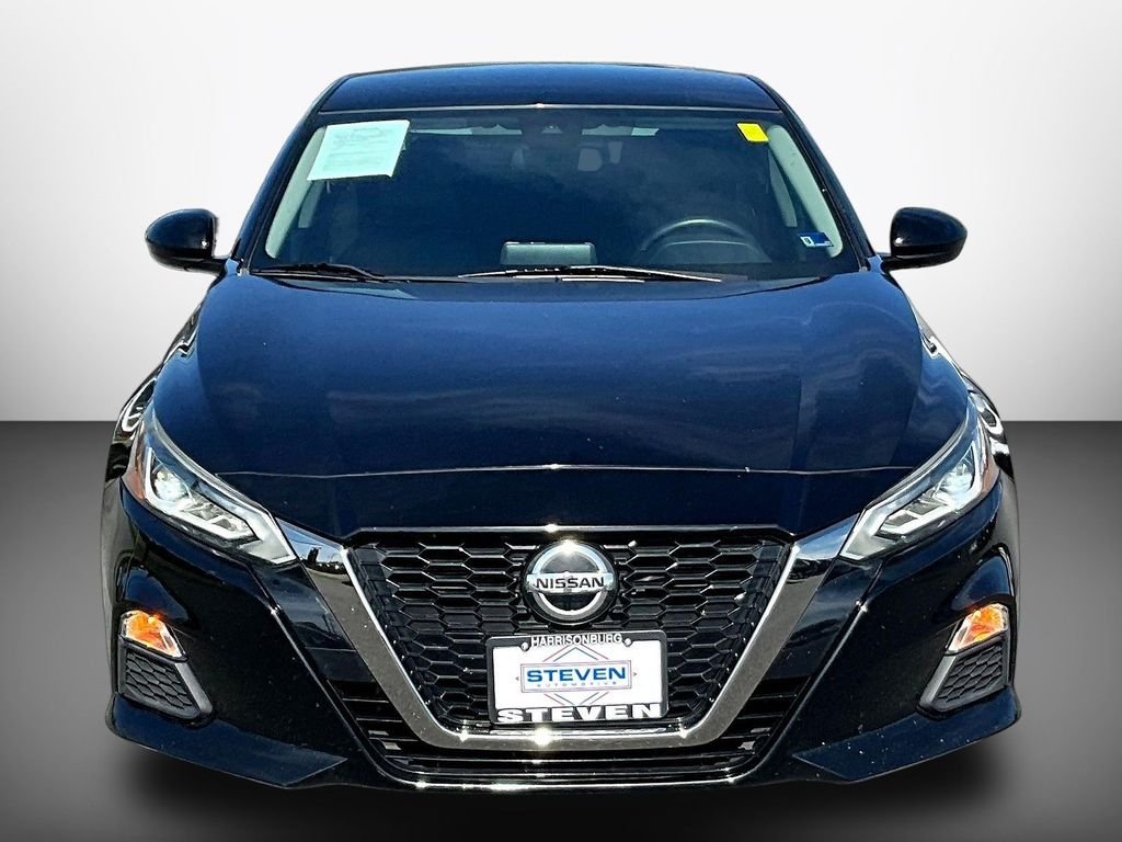 Used 2020 Black Nissan 2.5 SR image 2