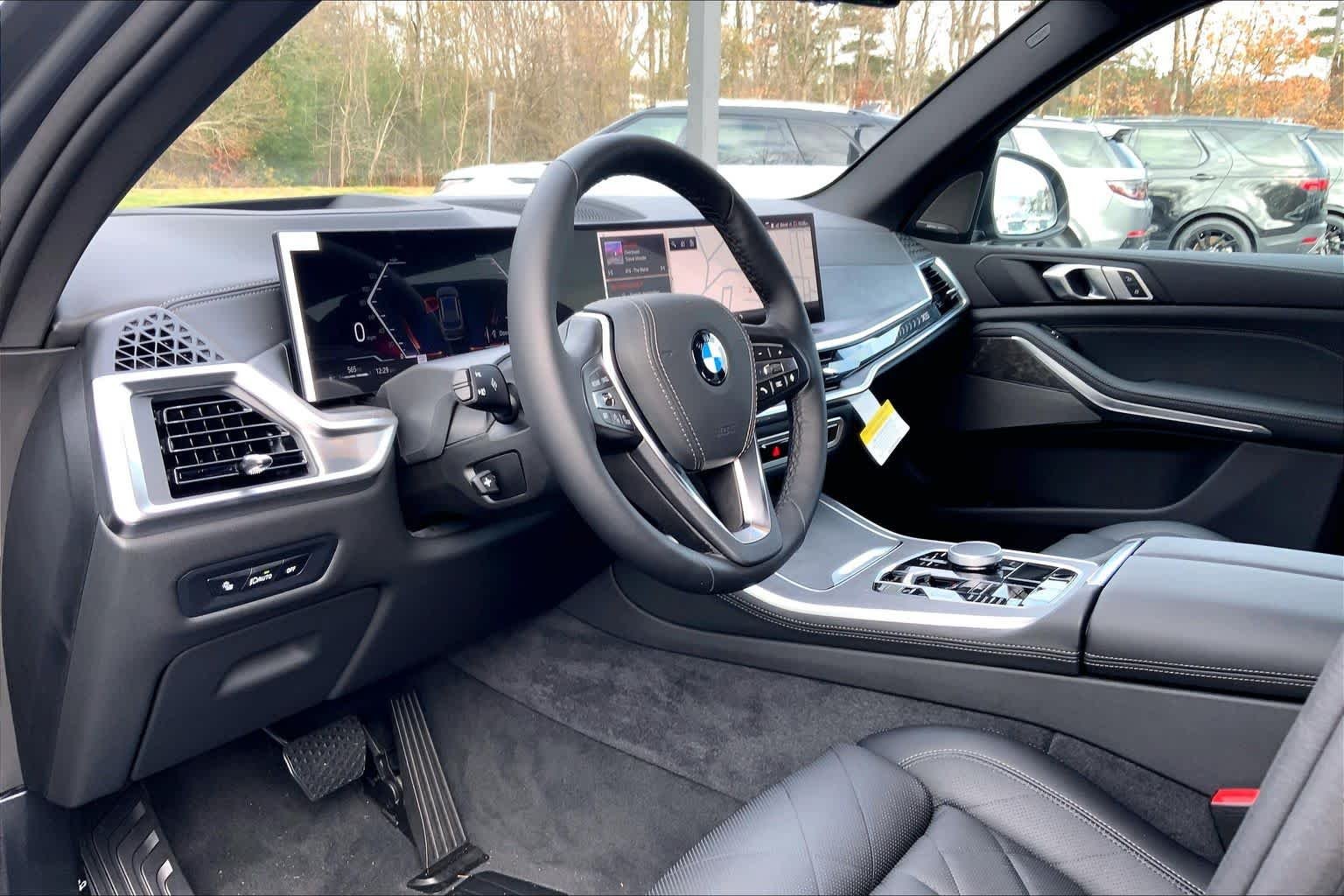 Used 2026 Dravit Grey Metallic BMW xDrive40i image 8