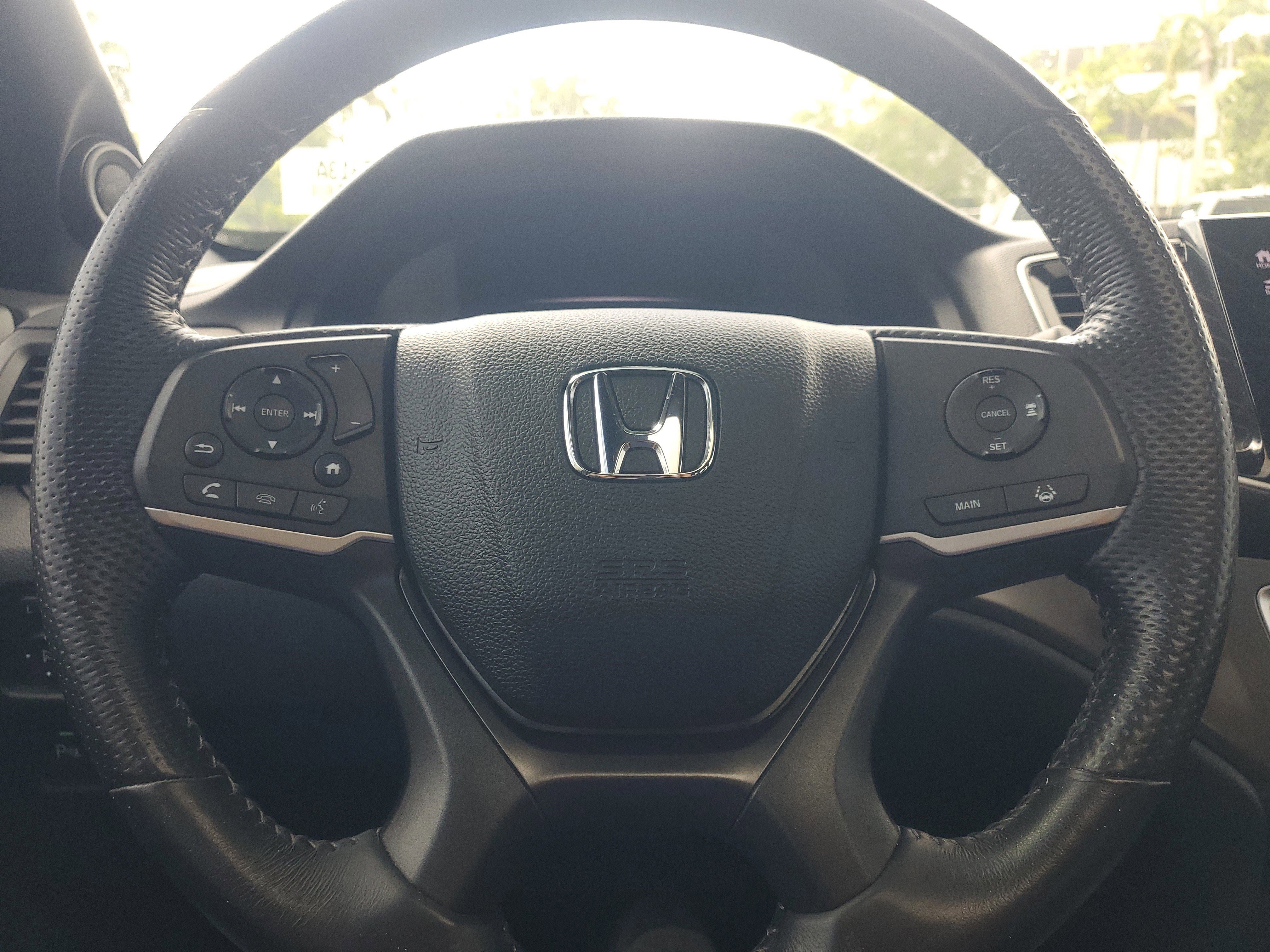 Used 2023 Platinum White Pearl Honda EX-L image 22