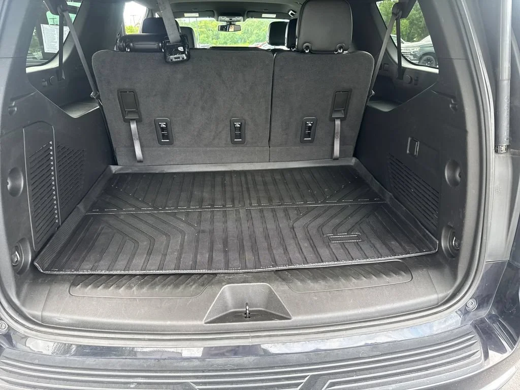 2022 Chevrolet Suburban LT - Photo 31