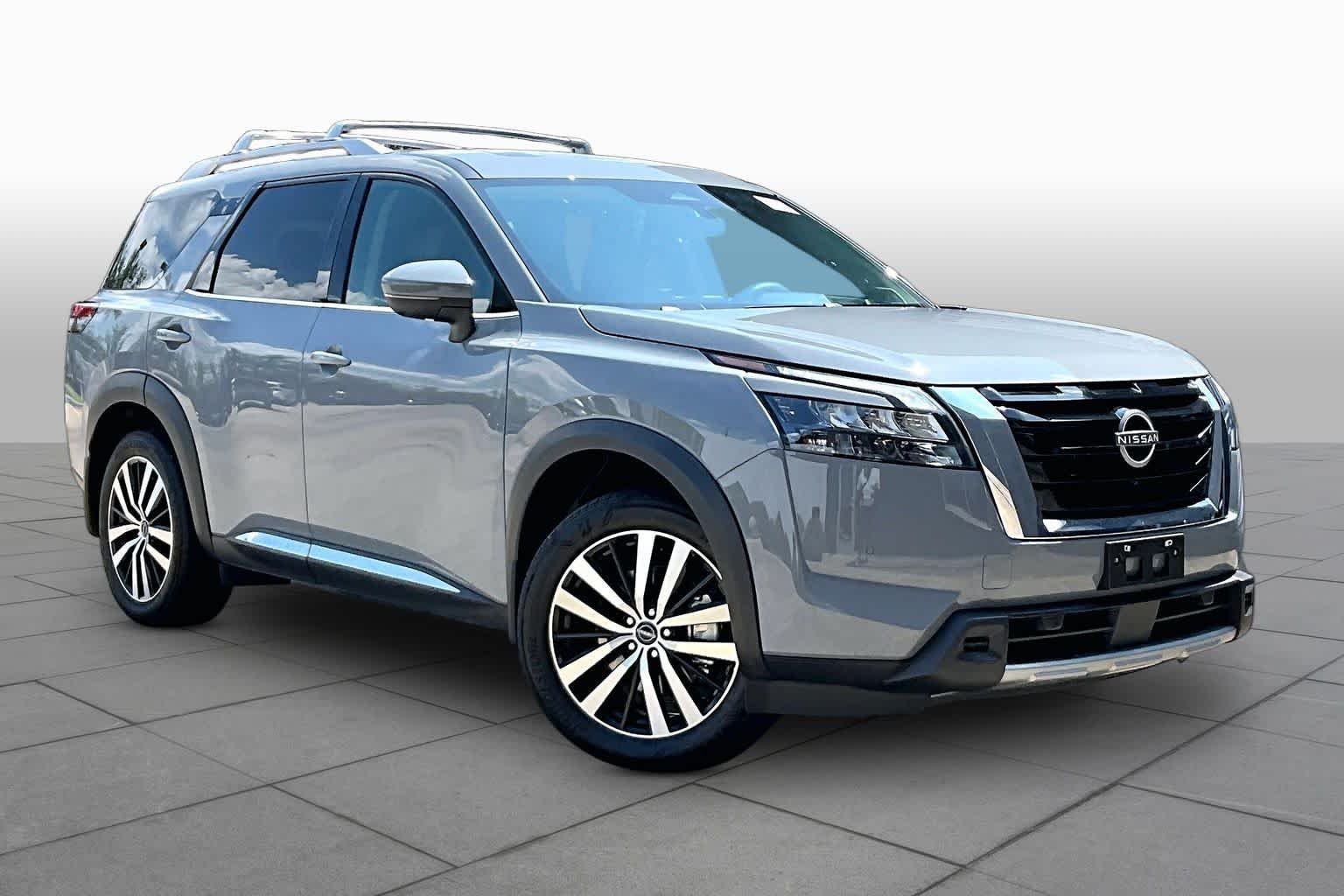 Used 2026 Super Black Nissan SV image 3
