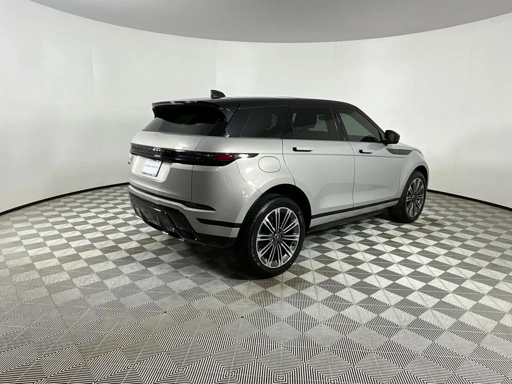 Used 2026 Seoul Pearl Silver Metallic Land Rover Dynamic image 4