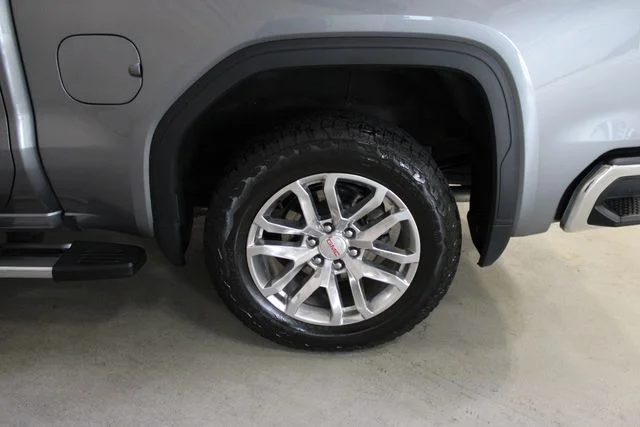 Used 2022 Gray GMC SLT image 35