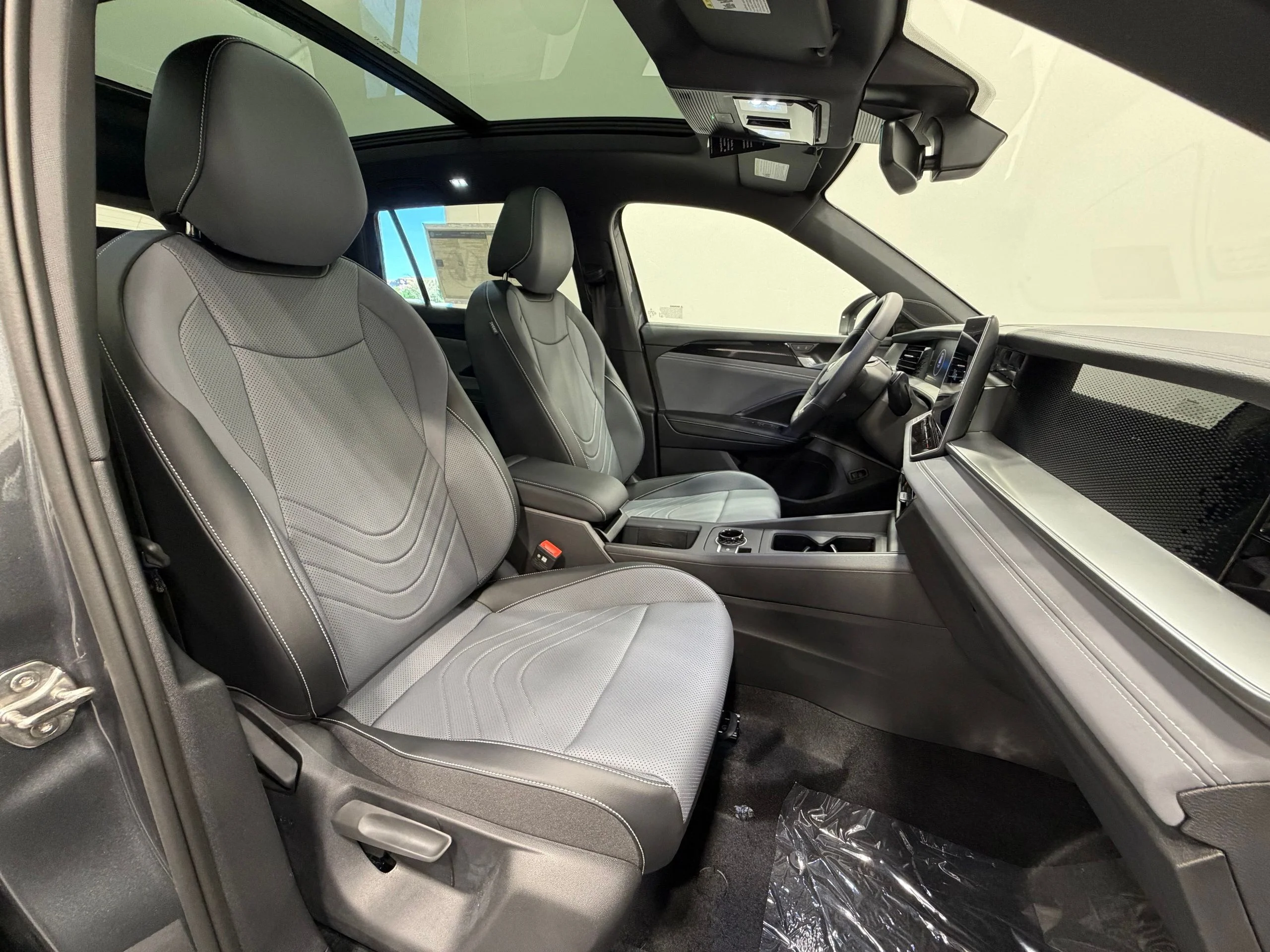 New 2026 Gray Volkswagen SE R-Line Black image 29