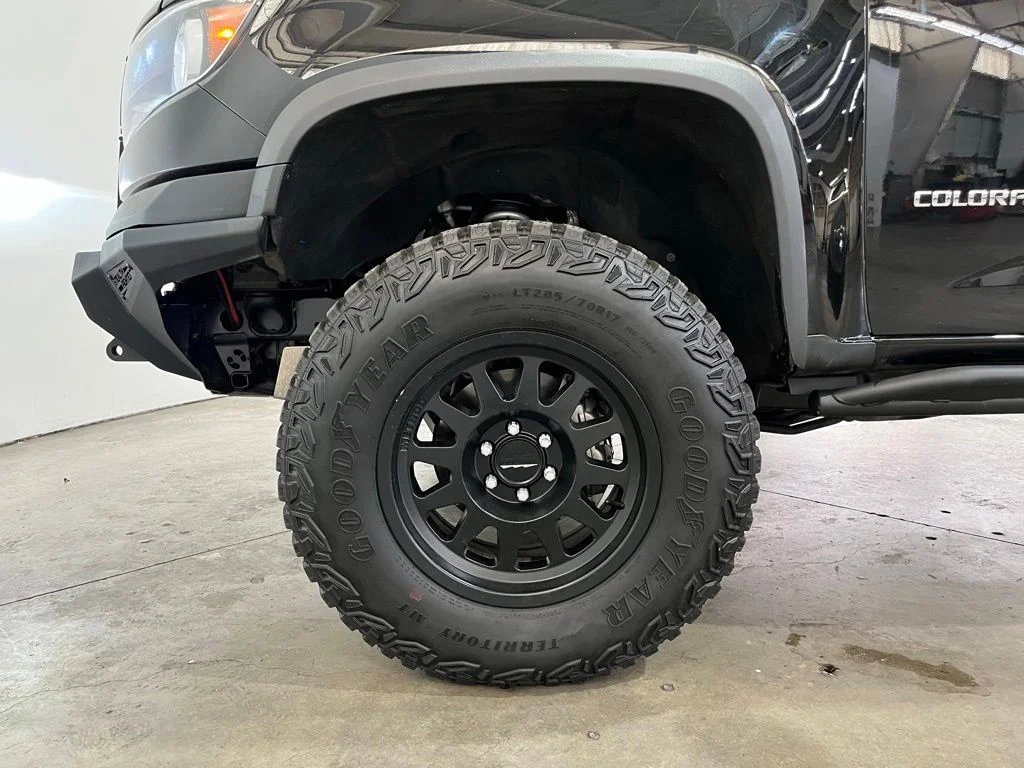 Used 2019 Black Chevrolet ZR2 image 11