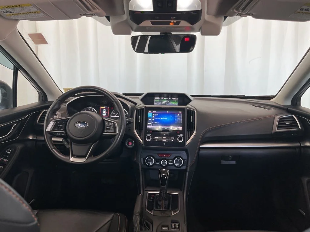 Used 2019 Silver Subaru 2.0i Limited image 9