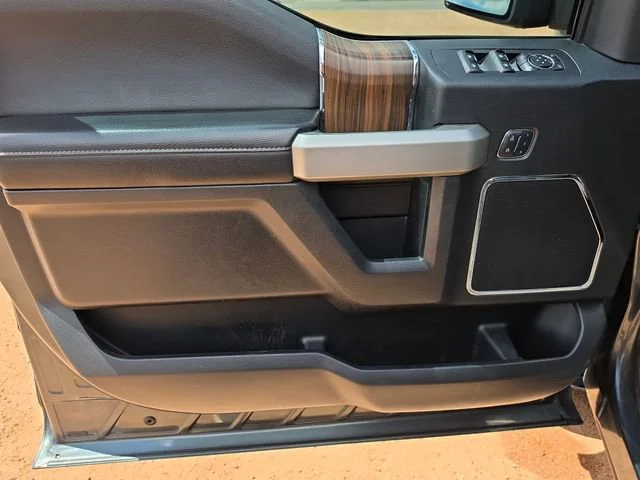 Used 2015 Gray Ford LARIAT image 19