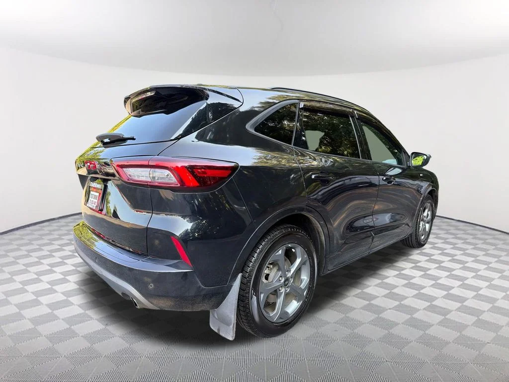 Used 2023 Black Ford ST-Line image 5